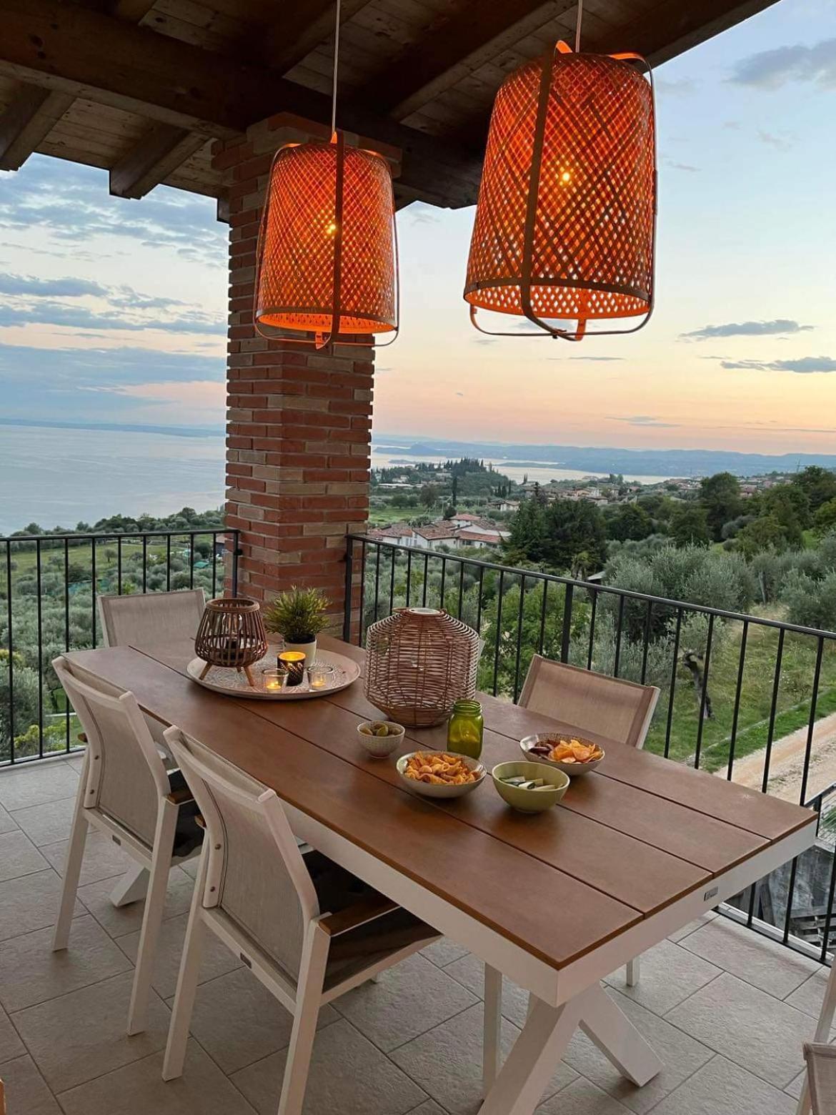 Casa Franka Garda Lake View トスコラーノ・マデルノ エクステリア 写真