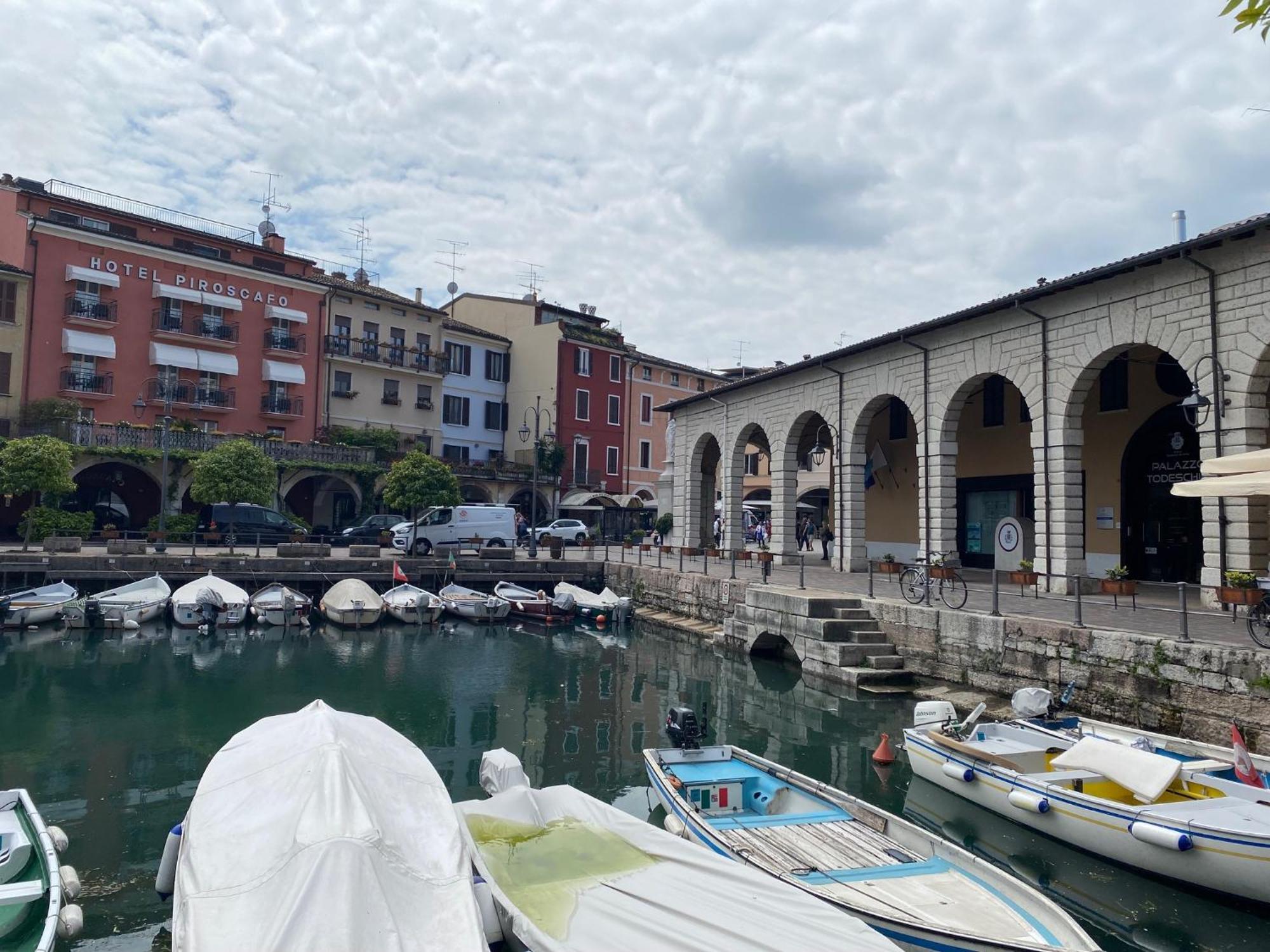 Casa Franka Garda Lake View トスコラーノ・マデルノ エクステリア 写真